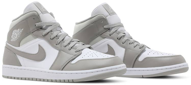 Air Jordan 1 Mid 'College Grey' 554724-082