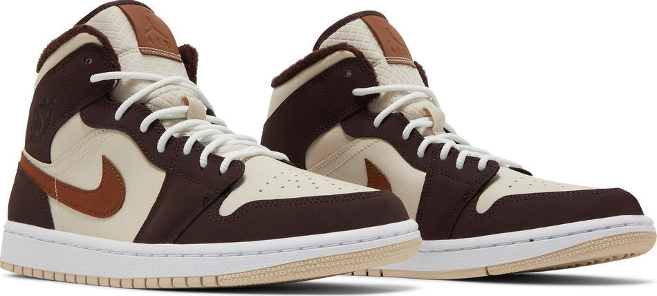Wmns Air Jordan 1 Mid SE 'Cream Dark Chocolate' DO6699-200