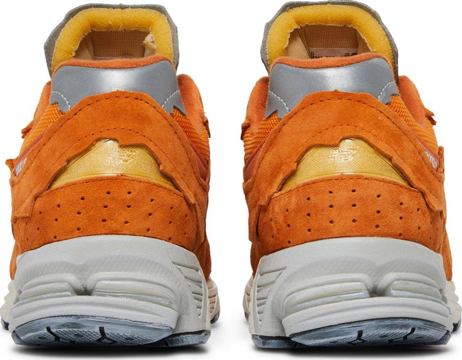2002R 'Protection Pack - Vintage Orange' M2002RDE